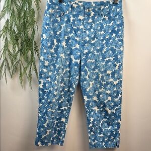 T 481 Jones New York Blue Ankle Cropped Jeans with Abstract Pattern